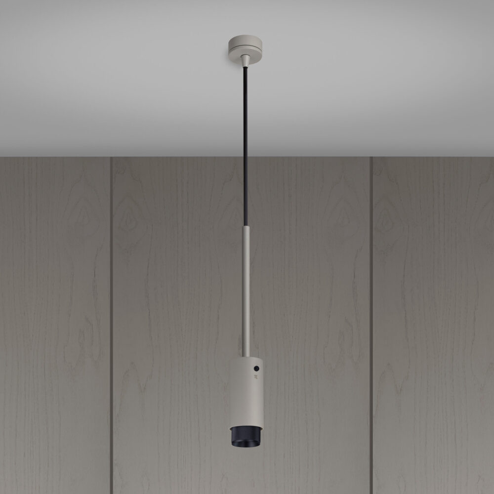 EXHAUST PENDANT / CROSS / STONE / BLACK