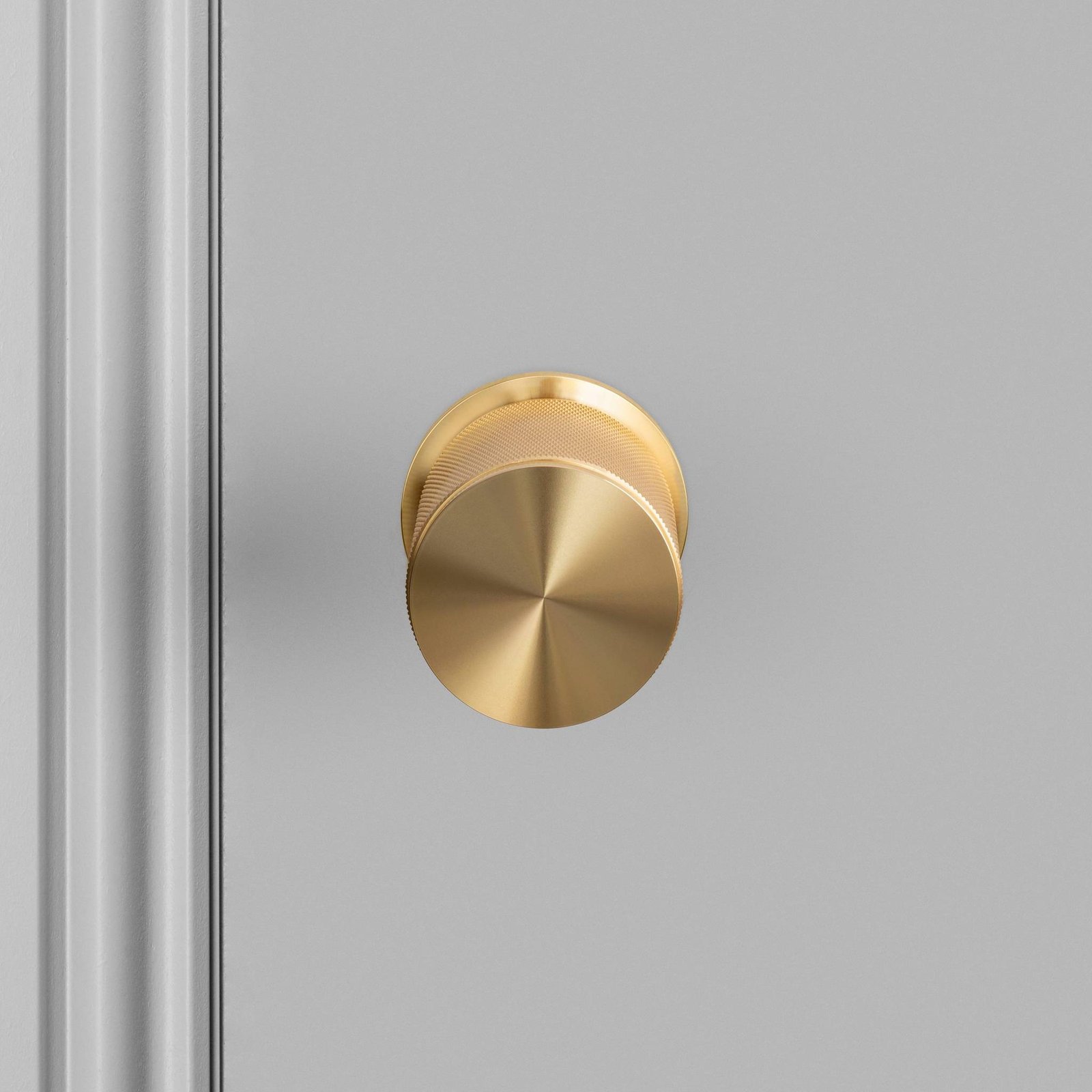 DOOR KNOB SET / CROSS / BRASS - Image 2